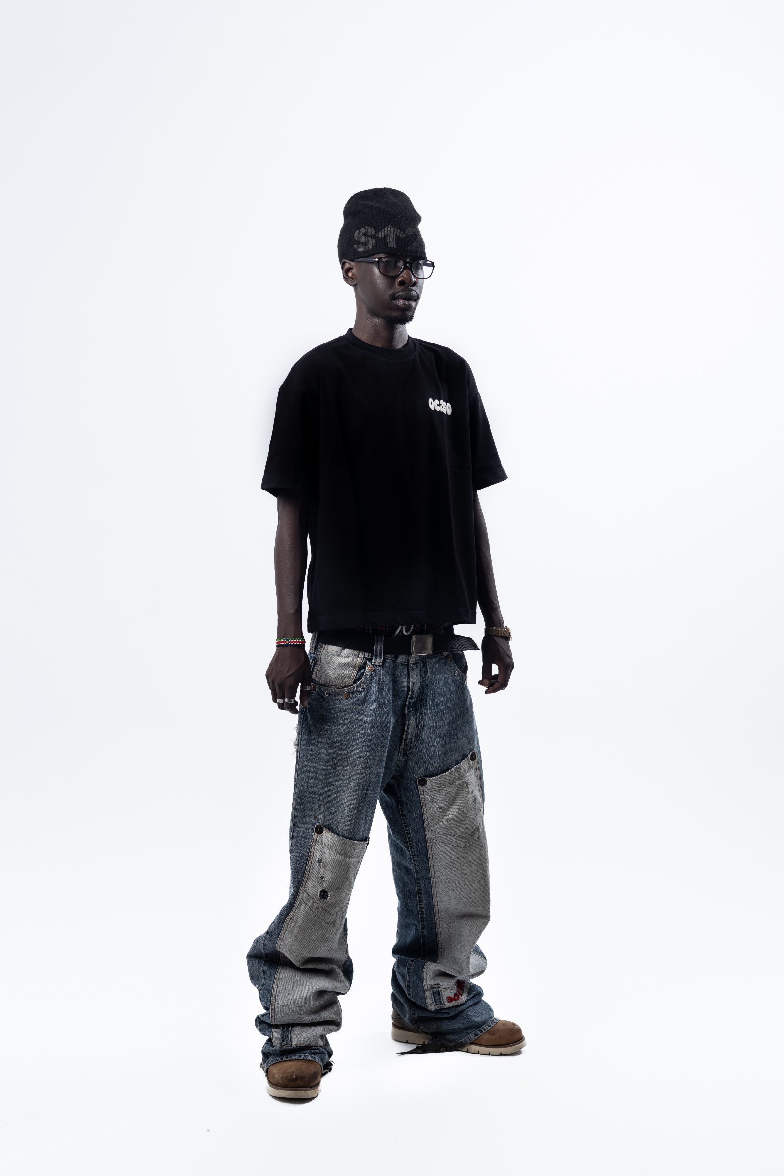 LESS IS MORE BLACK UNISEX T-SHIRT - OCASO NEW SUMMER COLLECTION - صورة 5